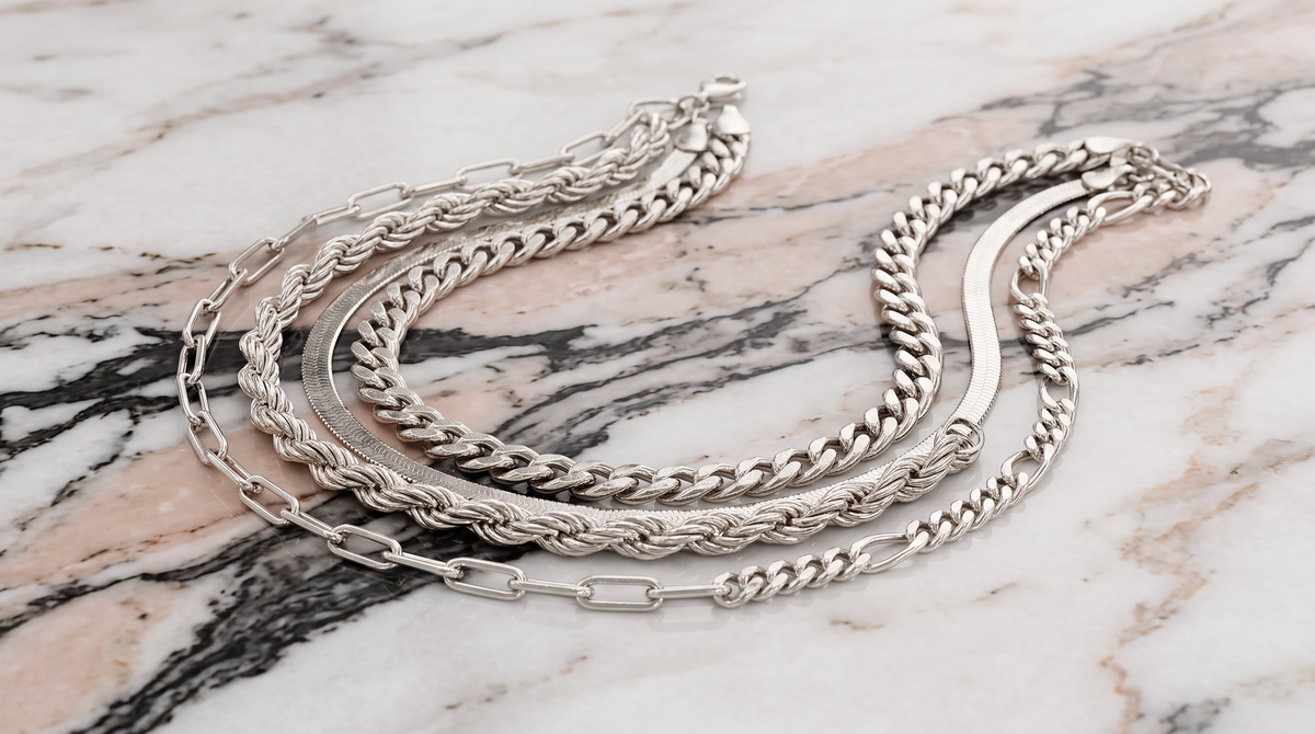 Camila - Set de Pulseras de 5 Piezas en Oro