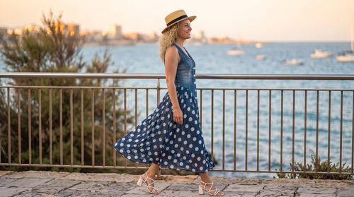Alba | Vestido Efecto Vaquero con Falda de Chifón de Lunares