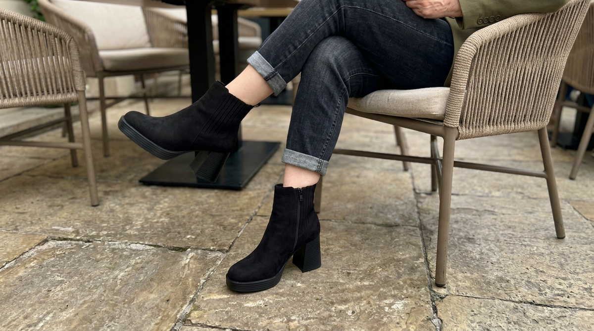 Adriana | Botines con Tacón en Antelina Negra